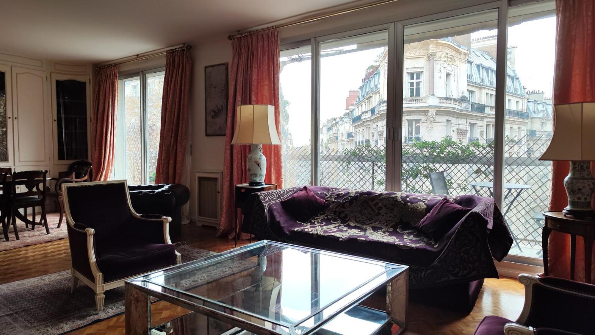 Avenue Victor Hugo - 16 - 4160